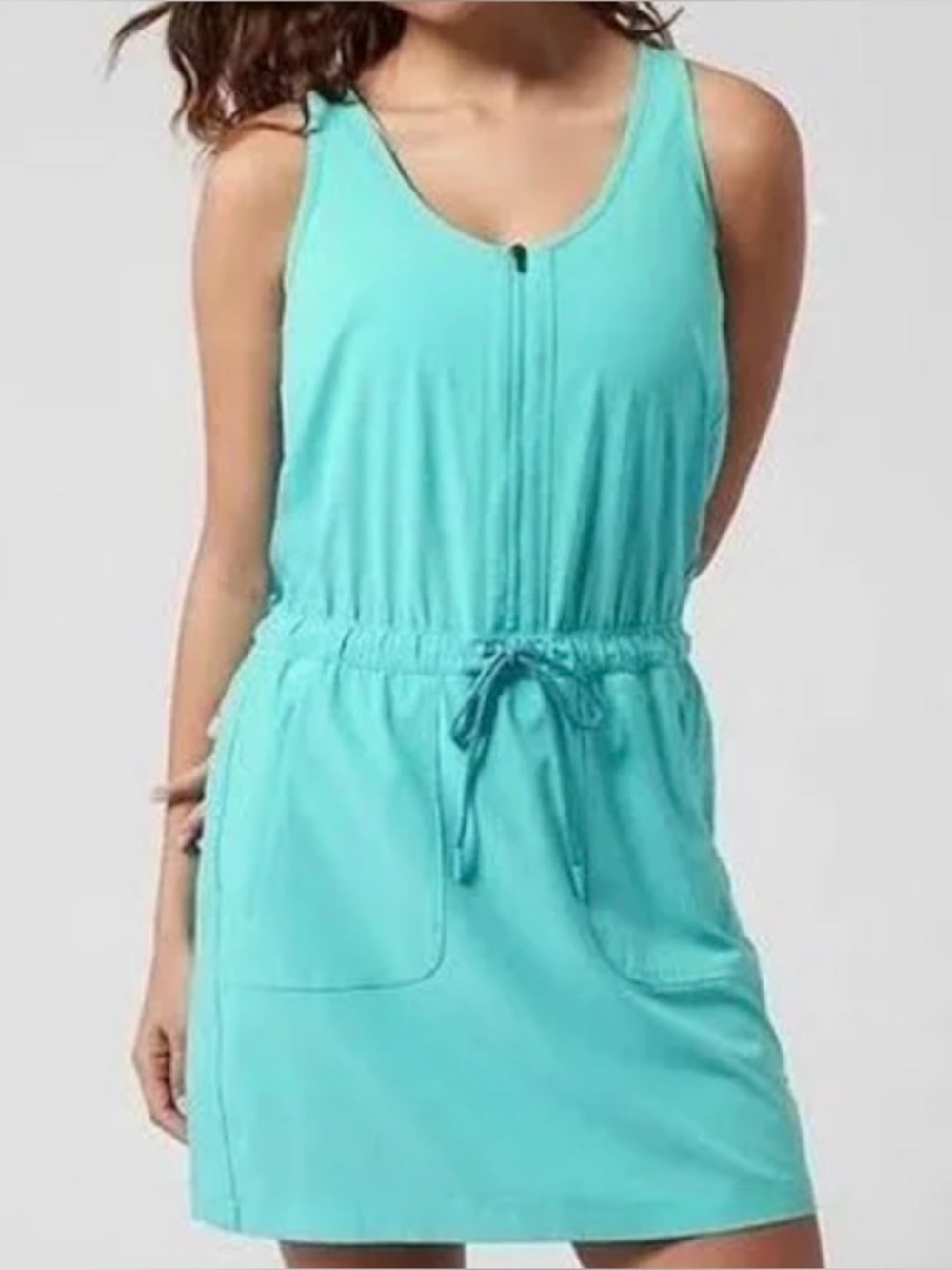 ATHLETA Expedition Sleeveless Teal Dress attached shorts! Excellent condition. 4